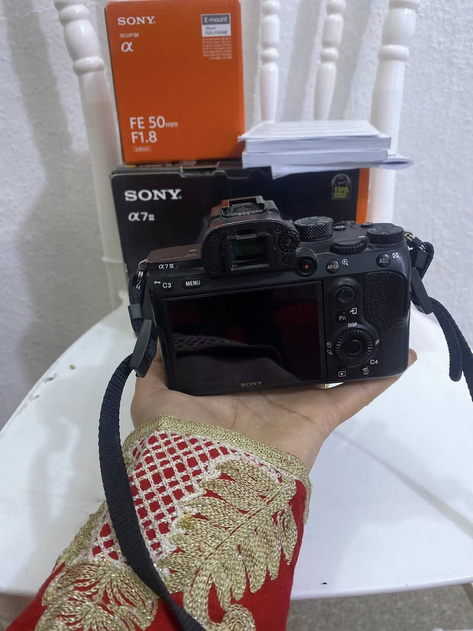 كاميرا سوني a7iii مع عدسه 50 ملم للبيع نظيفه جدا. 💖


**إذا كنت صاحب هذا الإعلان وتريد حذفه لأي سبب، رجاءا أرسل رسالة إلى الدعم الفني**