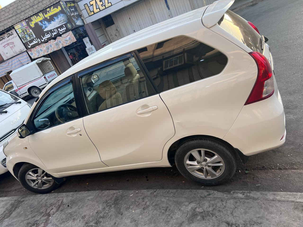 تيوتا افانزه  7راكب  رقم سنويه جديد كير محرك كورلا  هزه جديده سنويه جديده  بسمي شرط التحويل موصل حي الجزاير السعر (80$).  موديل 2011 ☎️). ***********
***********
