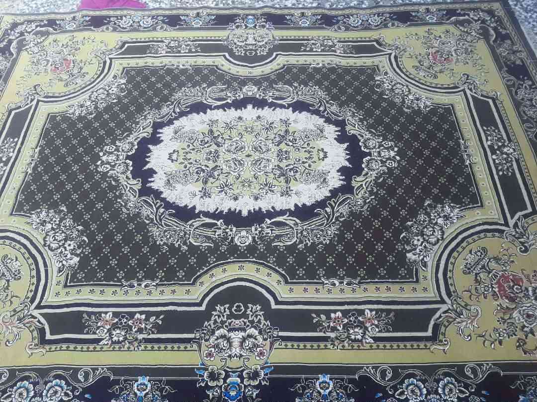 سلام عليكم من رخصت مدير الكروب المحترم عندي زوليه 
الابعاد ٣في ٤ نظيفه جدا استعمال موسم واحد مكاني الحر السعر بالخاص او تتصل 
***********
