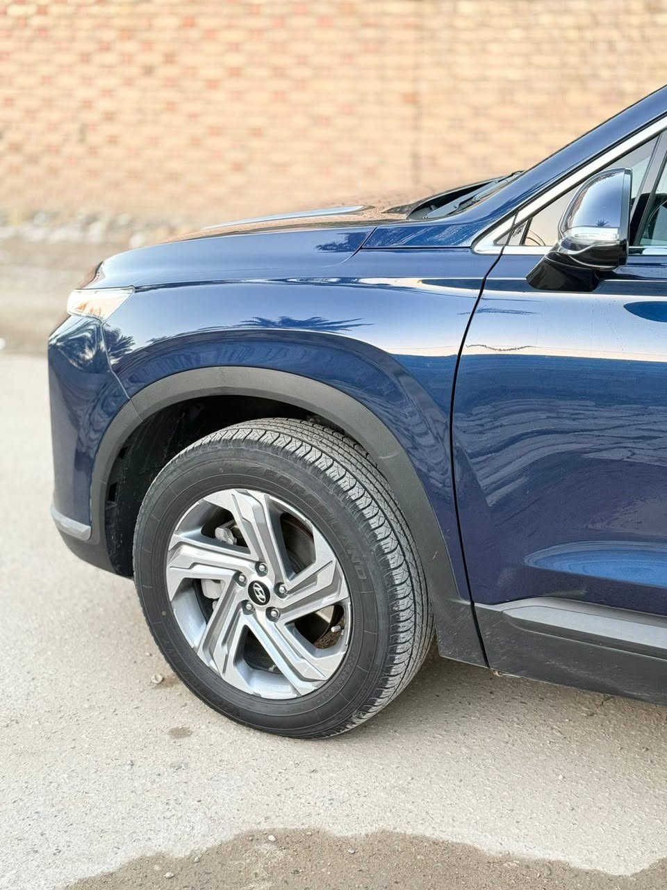 سنتافي موديل /3/11/2023
وارد امريكي السياره داخلتها 2024 
السياره كلين تايتل بدون حادث بدون ايرباك 
تخم تاير جديد 
رقم بغداد بسمي 
2500 محرك  
كيرها 8سرعات

كشن كهربائي 

بصمة ابواب 

بصمة تشغيل

تشغيل عن  بعد

رادار امامي خلفي جانبي 

أنظمة قيادة 4 

comfort

sport

smart

snow

-- اطفاء ذاتي

اوتو هولد

مانع انزلاق

كيرها يجي  دكم بيانو

تدفئه تبريد مركزي منفصل 

تبريد قطعتين

فور ويل  

شاشة تدعم كار بلي  مع كامرا خلفية دوارة

مانع انحدار 

رادارات جانبيه امامية خلفيه

شحن مبايل واير ليس

مانع تصادم امامي خلفي 

تحديد مسار قيادة آليه 

شفتات استيرن 

تدفئه كشنات

فول تحكم استيرن جهتين

 عداد المسافه ٣٤/٠٠٠مايل

شاشة اعطال 

لدات امامي نهاري

منافذ شحن امامي خلفي 

وباقي المواصفات معروفة

سعرها ٢٤٥

الاستفسار 
الصويره 
***********
