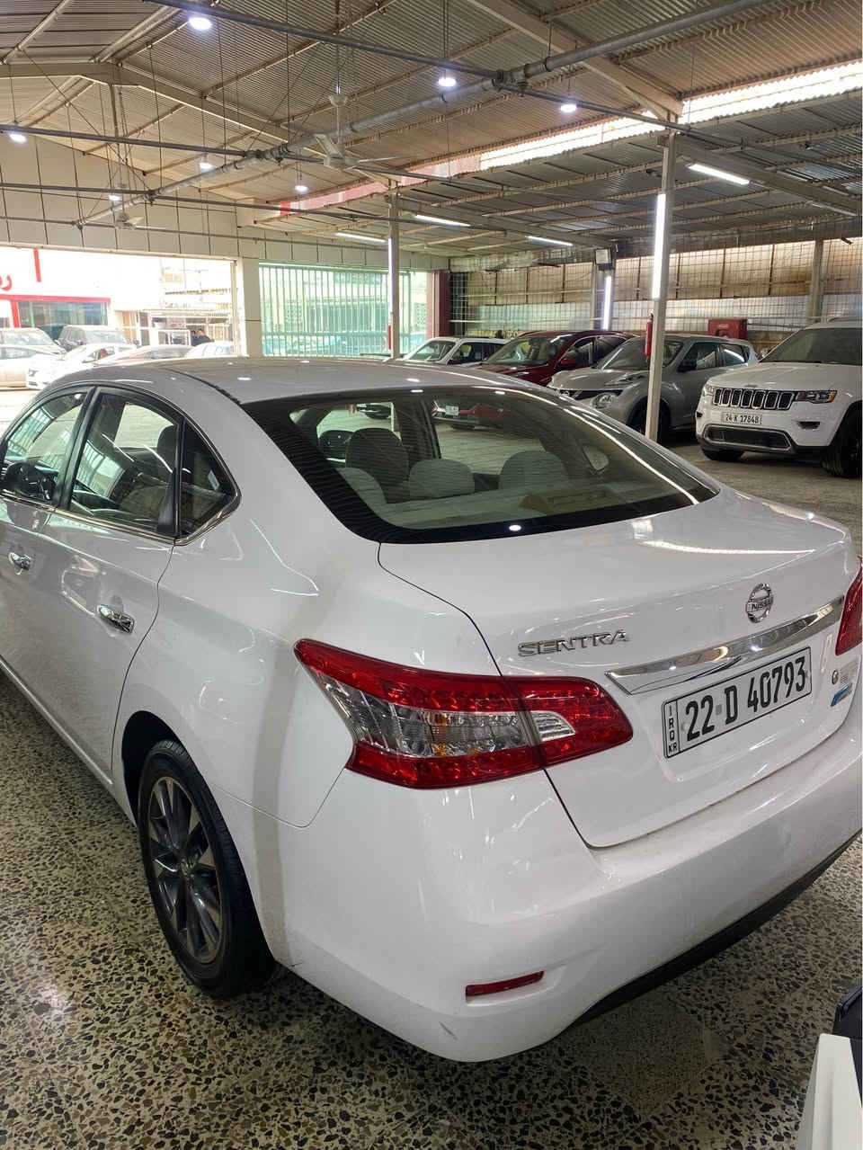 نيسان سينترا مؤديل 2015ى خه ليجى سه ياره يه كى زؤر جوانو نويه هه موو شتى نوى كرايته وه 127هه زار رؤيشتيه گيرو مه كينه ى به شه رته سه ياره كه هـيچى نييه بى سبوخ بى ته عديله داواى 112وه ره قه ى ده كه م كه مو مه جال 
*********** أربيل, العراق
