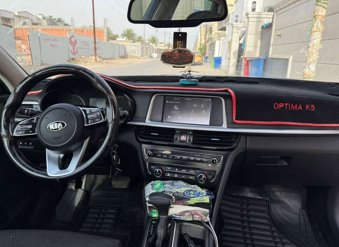 اوبتما 2019 وارد امريكي رقم اربيل 
 بدون ايرباك السيارة حادث امريكا جاملغ الخلفي اليمنى وانضرب الجاملغ الايسر الامامي وصلحته نفسه وعندي صورة الضربة 
ماشيه 112،000ميل
مكينة 2400
‎ مواصفات السيارة
فتحه سقف بانوراما 
كشن سايق كهرباء 
‎ شاشه كبيره كامره دواره
‎ تحكم ستيرن جهتين
رادار امامي تحديد مسار قيادة شبه ذاتيه 
رادار خلفي 
رادارات جانبيه
‎‎اشاير بالمري
‎٣ انظمه قيادة
‎المرايه الداخليه تعتيم تلقائي 
السعر 125$
للاستفسار *********** مكاني بغداد الدورة بغداد, العراق
