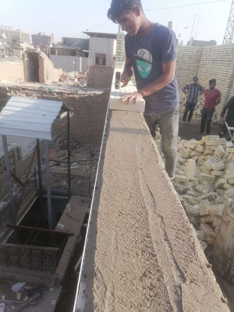 خلفات بناء متفرغين عن العمل كادر كامل شغل درجه اولى تنظيف والتزام بالموعد اشراف مهندسين ❤️ ***********
