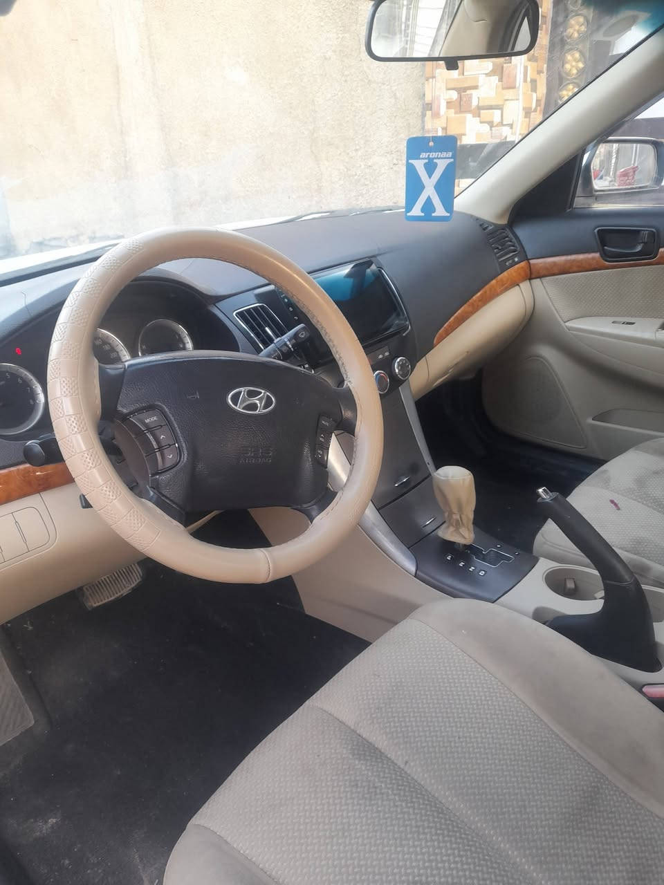 السلام عليكم 
سوناتا مديل 2011
رقم بابل جديد بسمي 
هزه وسنويه جديد 
فول مواصفات عده البصمه 

محرك ٢٠٠٠
بيهة كم قطعه صبغ 
ابيع حزام
بدون ضرر 
مكان بابل 
السعر ١١٠ 
ماتفيدك ارفع المنشور بكلمه ياالله 
***********
