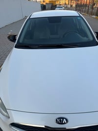 سيراتو2019@خليجي رقم بغداد بأسمي  السياره كلين بدون حادث وبدون صبغ فقط...