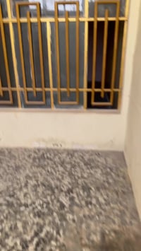 قرب سوق الثورة • بيت للايجار • ٧٥م