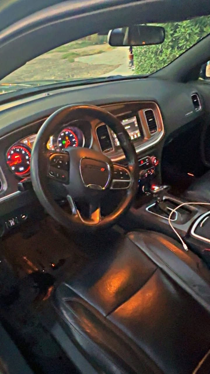 💎جارجر sxt  للبيع

💎لون  زيتوني 

💎موديل 2020

💎رقم بغـداد الجديد بـ أسمي 

وسنوية جديدة لحد 2031

💎ايـــربـاكات سليم ⚡️

💎محرك 6 سلندر 3600 

💎مواصفات مـال sxt معروفة 

💎تشغـل عن بعد 

💎بصمة ابــواب

💎مري قلابة 

💎كامرة وحساسات خلفية

💎شاشة كاربلي 

💎امحدثهة دعاميات SRT

 

💎ماشية 64 ميل 

💎مكينة ناعمة وبلادي 

حادثهه صندوق فقط ورش  بابين لتوحيد اللون فقط ونطخ عندي باب عكس السايق وعدلته 

السعر 175 ورقه

🛑التواصل  ***********

بغداد - الشعب - التجار
