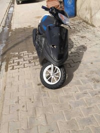 دراجه للبيع بيهه بس ولفات هندر سلف شغال بس ولفات بيهه رايدهه ميه خمسين...