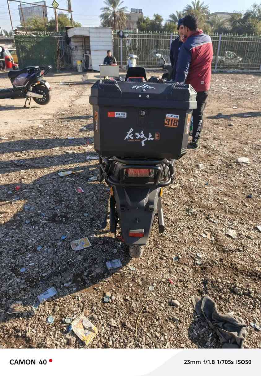 السلام عليكم دراجه مسطره ست بطاريات دراجه صار لها عشره ايام نازل من الرمبه سعر 900 وبيها مجال مكاني بغداد الشعله ***********
