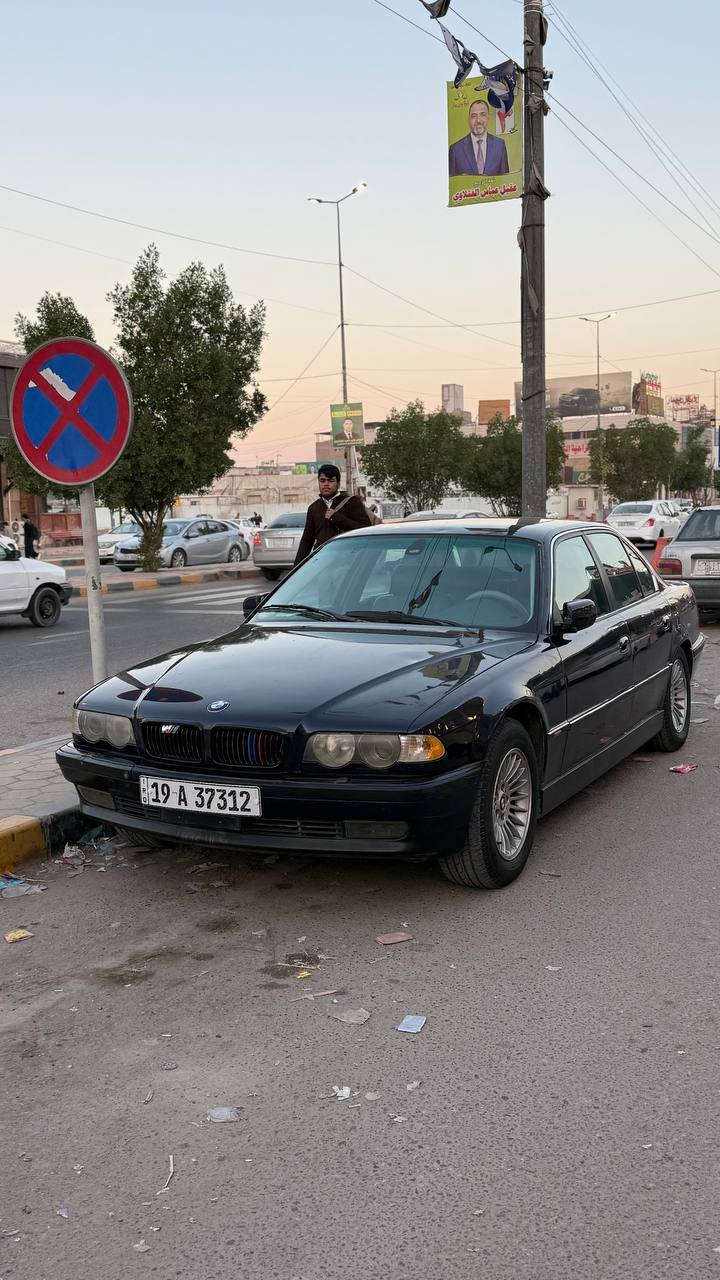 رقم كربلاء دولي 

مكان السيارة النجف كوفه 

السعر 85 وبيهه مجال قليل 

***********
