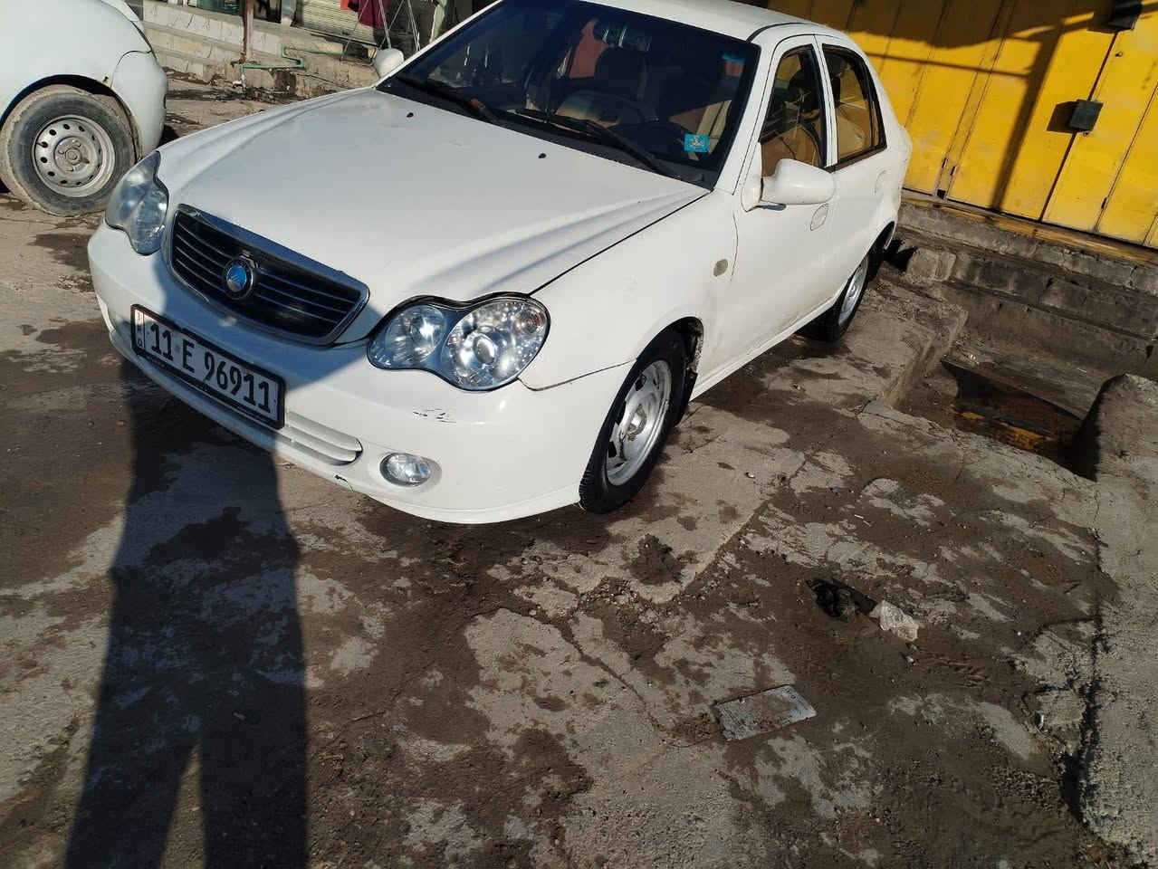 السلام عليكم ck  موديل 13   كصه قدميا رقم بغداد مسطرة هزه جديده الشرعي صاحبي السياره شرط وكالة تحويل
صبغ حزام طخم تاير جديد محرك كير شرط 
تبريد شغال 
داخل السياره كلو ابلادي وضع شركه كامره شاشه تاب Andrew White

***********
