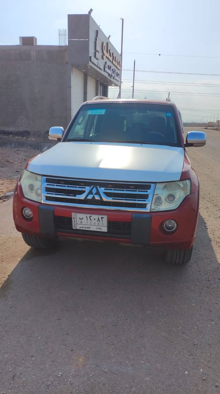 السلام عليكم 
باجيرو موديل 2009
كفاله عامه 
من الضربه والصبغ  
ماشيه 240.000 
 السياره بأسمي تحويل ثاني يوم 
سنوية  تنتهي 2028
مكينة بلادية
مكينه كير كفاله 
تخم تاير جديد  
غرفه السياره  حيل نضيفه
 كل شي شغال بيها 
حدادية جاهزه من الطول للطول 
السيارة جاهزه 
سعر السياره ١٣٥
وبيها مجال قليل 
للاستفسار   
*********** البصرة, العراق
