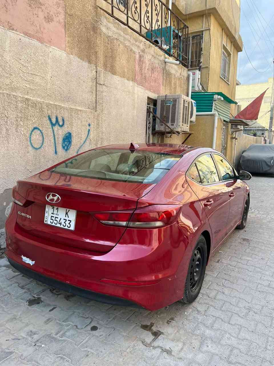 السلام عليكم
النترا 2017 وارد امريكي 

محرك 2000 

سياره خير من الله مكفوله حداديه ودواخل 

سونار مرفق بل منشور
125 

للاستفسار 

***********
