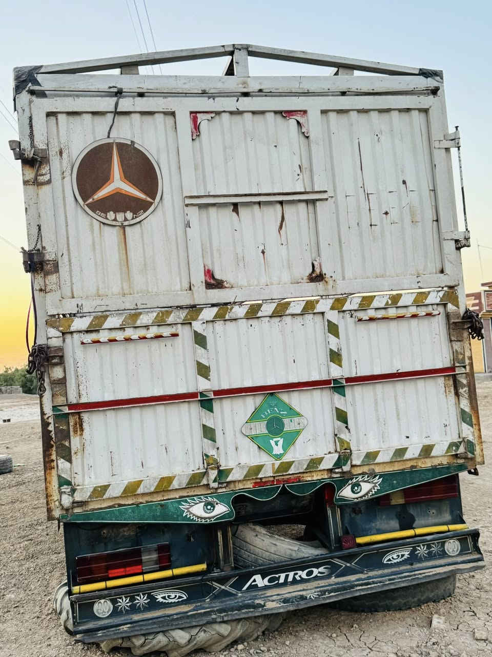 سلام عليكم البيع بدي حمداني / طول 7 ونص رتفاع / 260 لاستفسار خاص ‭
‭0790 517 6339‬

‭0770 629 4547‬
