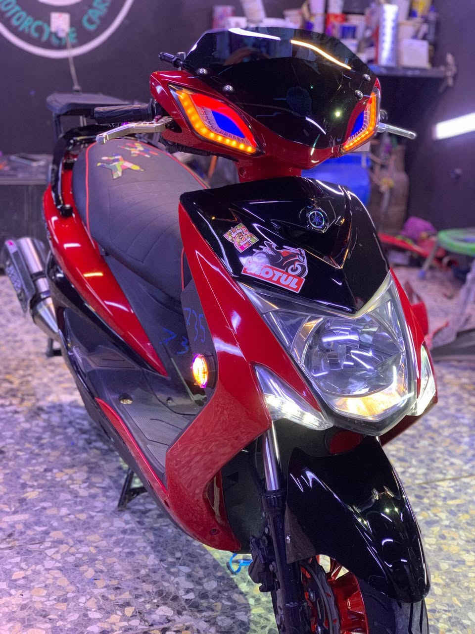 سكنس لد يباني ماشيه 21 الف درجه جديده زيرو بعدها بيها تزويد اكلاجات صلانصه ويلاكب مال شمعه ابريد خلافي دسك درجه كفاله عامه مكان بغداد شعب ***********
