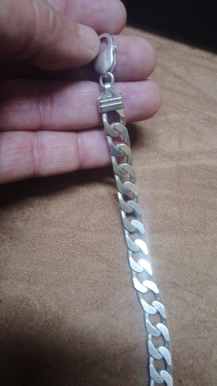 سوار فضة كارتير 925 - غير مستعمل- الوزن 33.2 غرام - السعر 130 الف مع التوصيل (سعر الغرام 3750)


**إذا كنت صاحب هذا الإعلان وتريد حذفه لأي سبب، رجاءا أرسل رسالة إلى الدعم الفني**