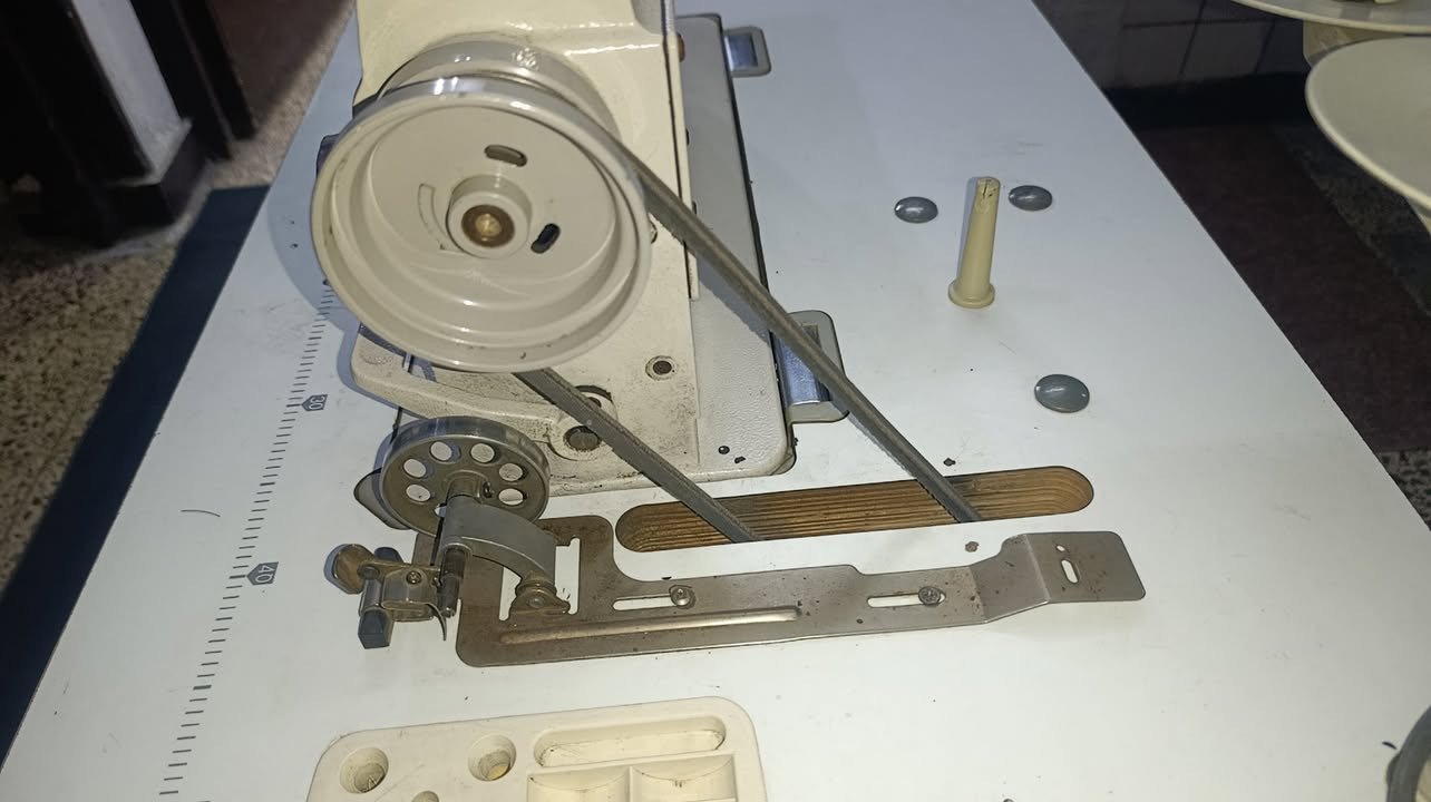 السلام عليكم
مكينة خياطة جاك 
نظيفة جدا 
مداخلة تصليح ابد 
ماطور اقتصادي ربع امبير فقط 
بالخياطة ماشاء الله فول الفول 
السعر 350 وبيها مجال بسيط 
مكاني بغداد الدورة الميكانيك 
0773 252 6825
