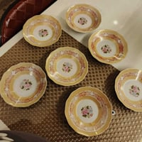 صحون • استكانات