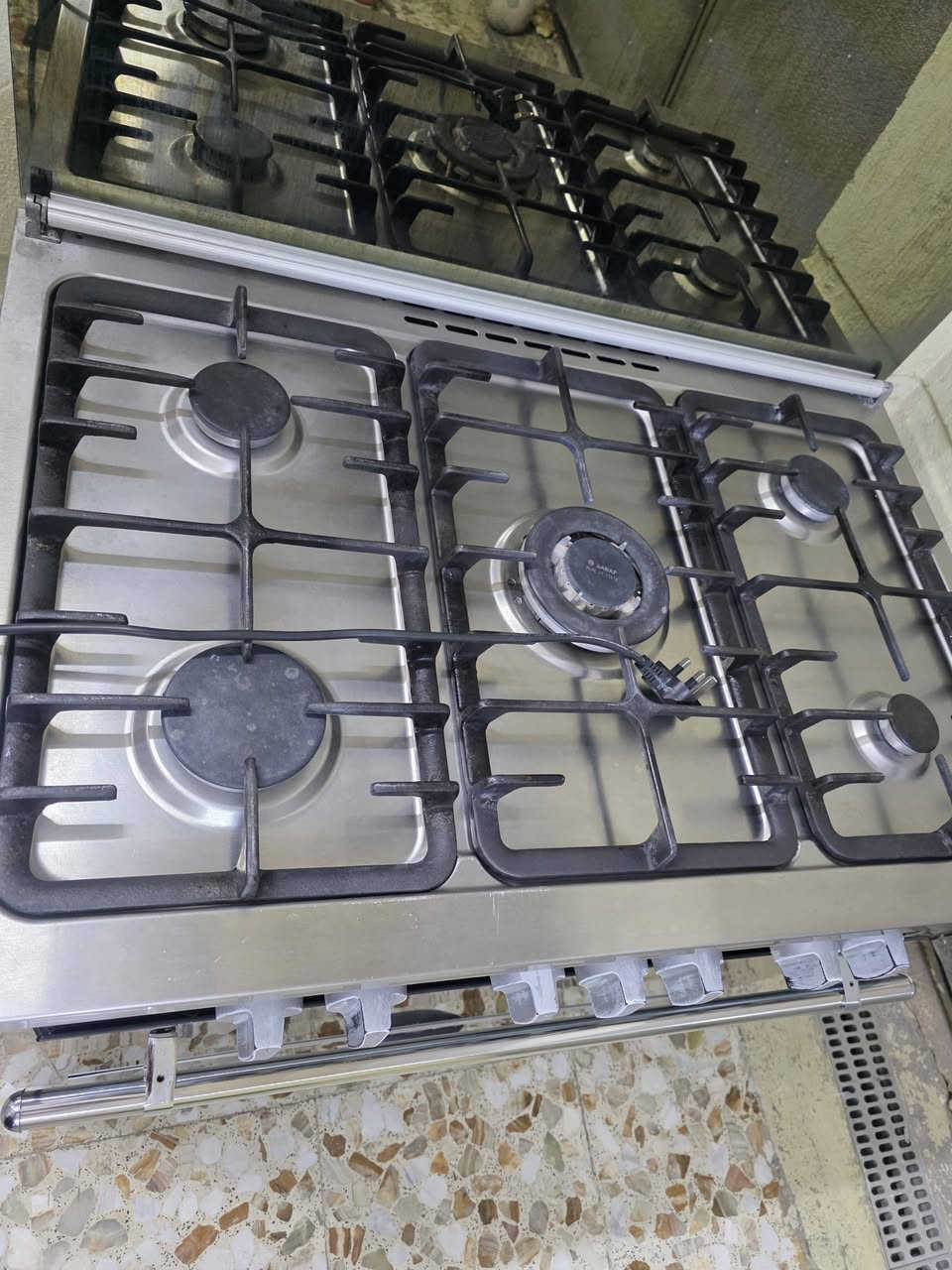 طباخ كبير ٥ مشاعل  مستعمل  نضيف جدا السعر ٢٥٠ الف
٢ دوشك اسفنج درجة أولى ٥ طبقات قياس ١٨٠× ٢٠٠ نضيف جدا السعر ١٧٥ الف 

٣ كرسي دوار مكتبي نضيف جدا السعر ٦٥ الف 

العنوان بغداد الأمين الثانيه منطقة سكينة الزراعي 
الاتصال على هذا الرقم *********** 
لايوجد توصيل
