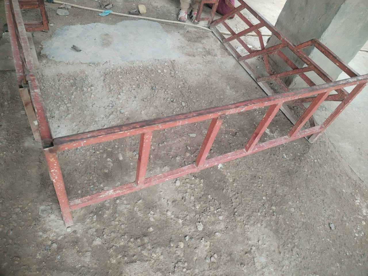 سلام عليكم محجر بيكم للبيع يرهم ع سيارات لصيني ع كنوو ع دير ع بيكم لقديمه محجر نضيف وتفصال لشراي يجي خاص ***********
