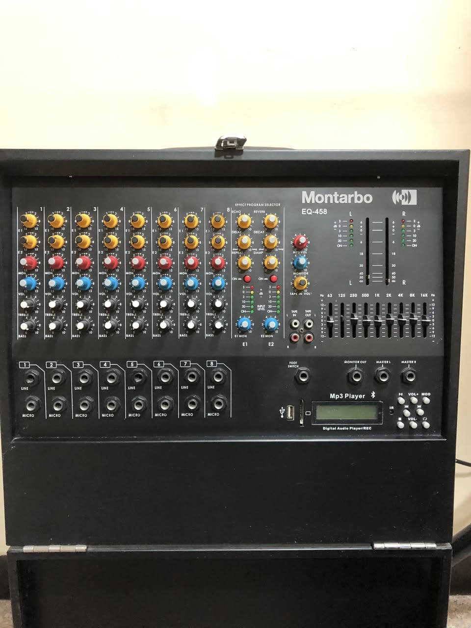 سلام عليكم للبيع سستم كامل 3 سماعات و مكسر ماركة معروفة وياهن وايرات و الستاند 
مكاني شارع فلسطين 
السعر 600 و بيهة شوية مجال 
***********
