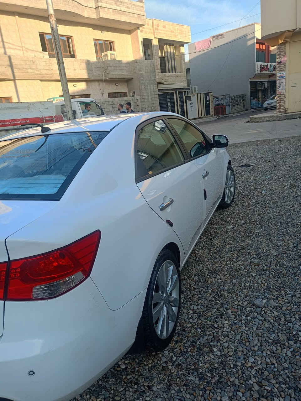 #كيه #سيراتو للبيع 2011 جاهزه من كلشي كير تمواتيك وعادي وشفتات تحكم ستيرن مكينه 16 لا صرف ولا نفخ رقم اربيل  قطعتين صبغه صغار السعر 110 وبيها مجال العنوان موصل حي سومر ***********
