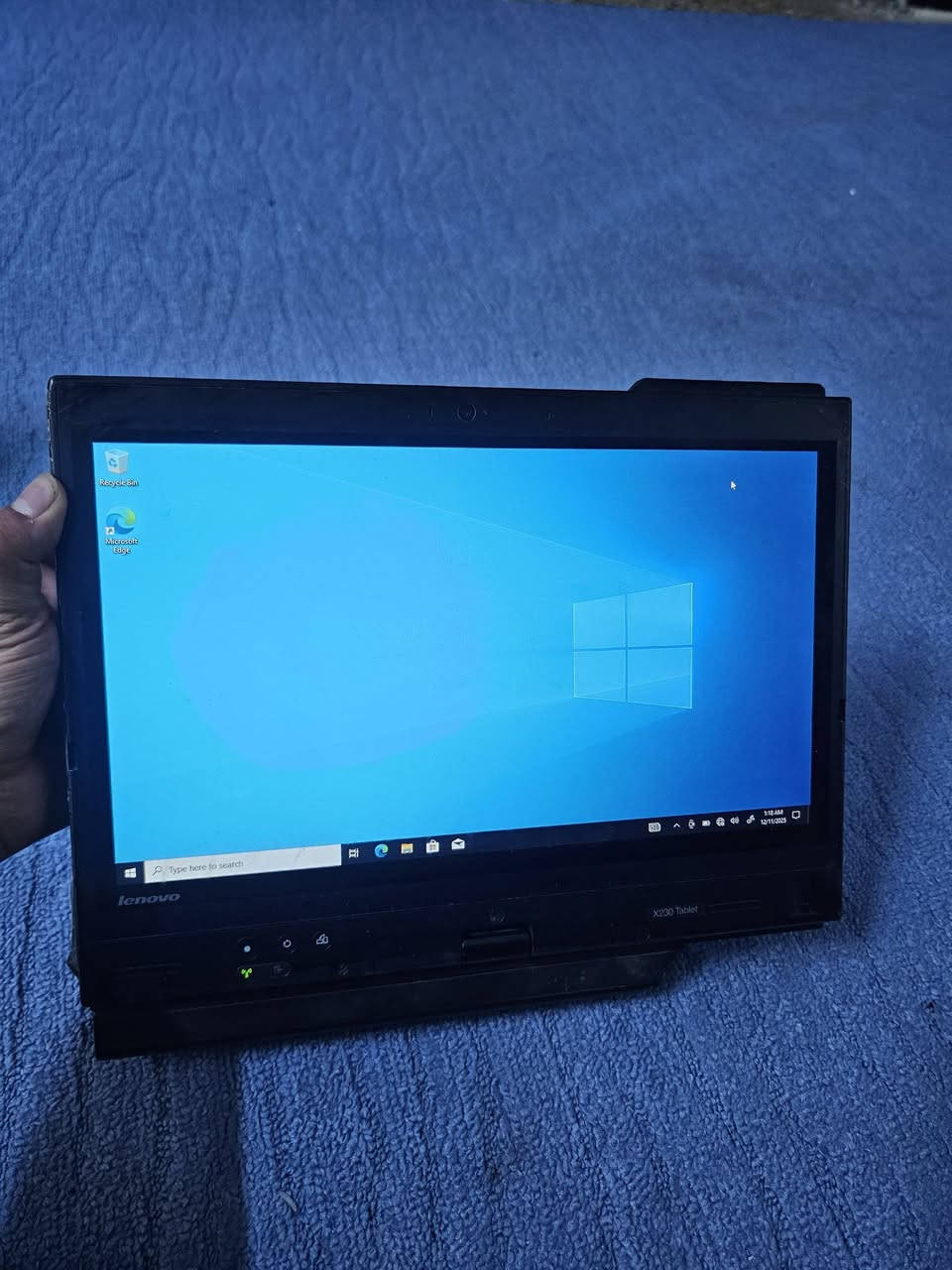 مكلف بالنشر فقط
للبيع لابتوبين للتصفح 
الاول لينوفو 
شاشه فول HD 
الوان 100%
يدعم اللمس بدون تكطيع وبي ميزه شاشته تنكلب يصير تابلت
وويا هم قلم وشغال كلشي طبيعي
رام 4GB
هارد HDD 300GB
سرعه الاقلاع بحدود 12 ثانيه
معالج Cor i5 جيل 3
اللابتوب يجي ويا جنكه وشاحنه وماوس

اللابتوب عيبه بي مشكله بالكيبورد 4 دكم مايدوسن
 وحرف الواو 8 i k 

السعر 225 الف

اللابتوب الثاني HP
شاشه فول HD
رام 4GB
هارد 700GB
سرعه الاقلاع بحدود 15-20 ثانيه
معالج amd A4 4300M
اللابتوب يجي ويا جنطه وشاحنه
اللابتوب عيبه بي مشكله بالكيبورد المسح و حرف الكاف و بعد دكمتين هم مايشتغلن 

السعر 150 الف

الموقع البصره حي المهندسين 
رقم التواصل ***********
