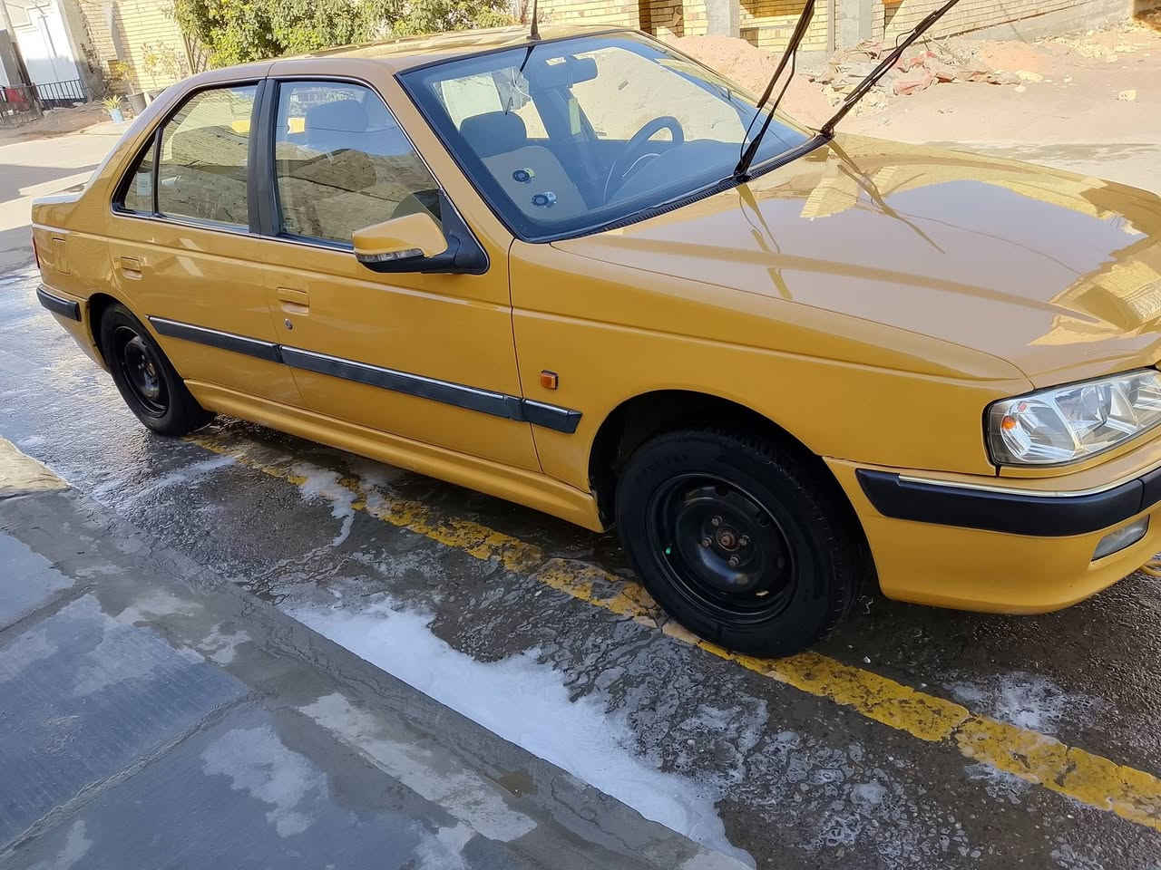 سلام عليكم بيجو باص للبيع موديل 2015 مكينه مزفته جديد لسعر 45. لعنوان زعفرانيه شارع لبطل رقم ***********
