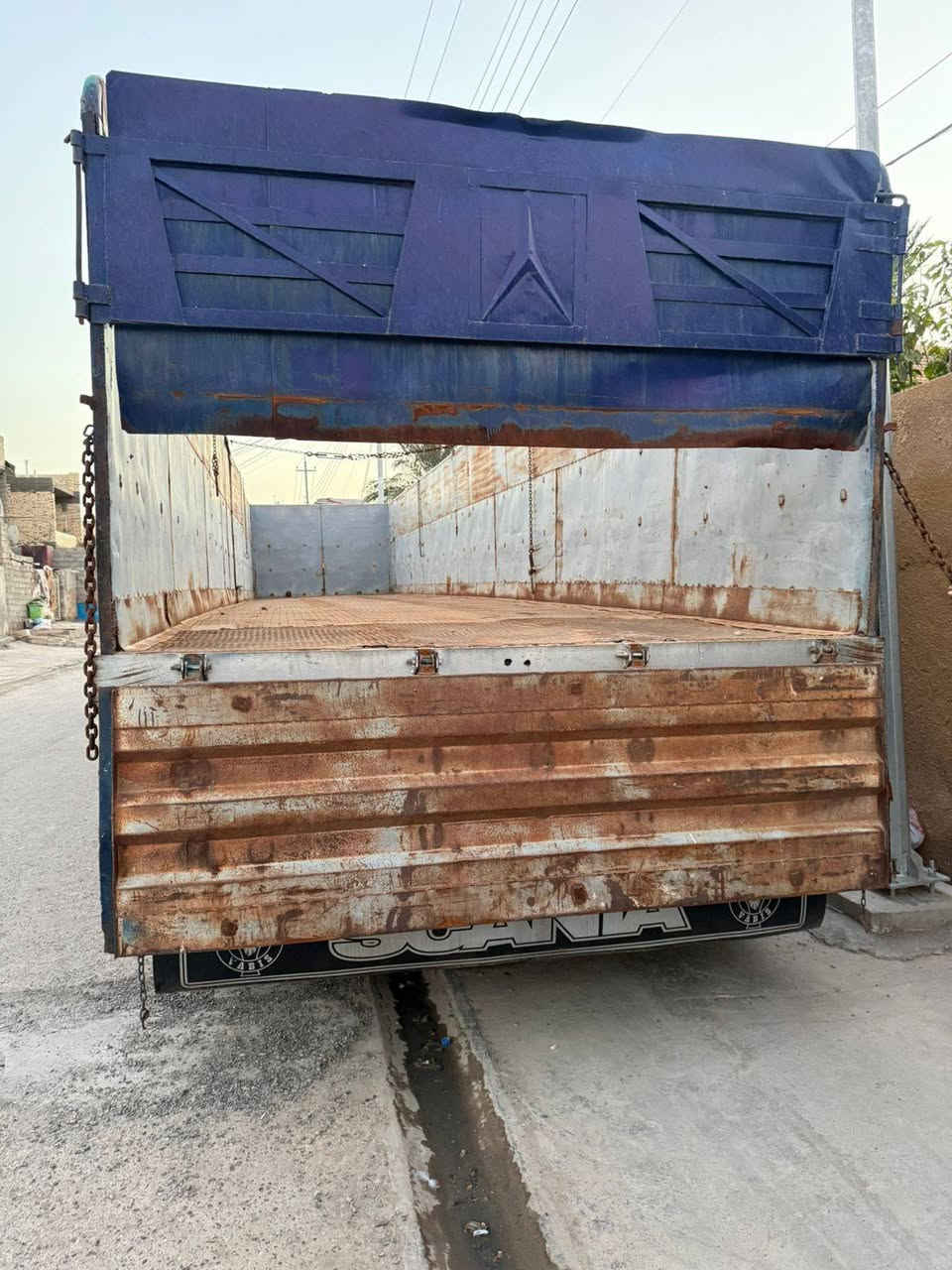 للبيع عربانه جديده خمس دناكير 14شاصي 16طول 360  وهاذه رقم ***********
