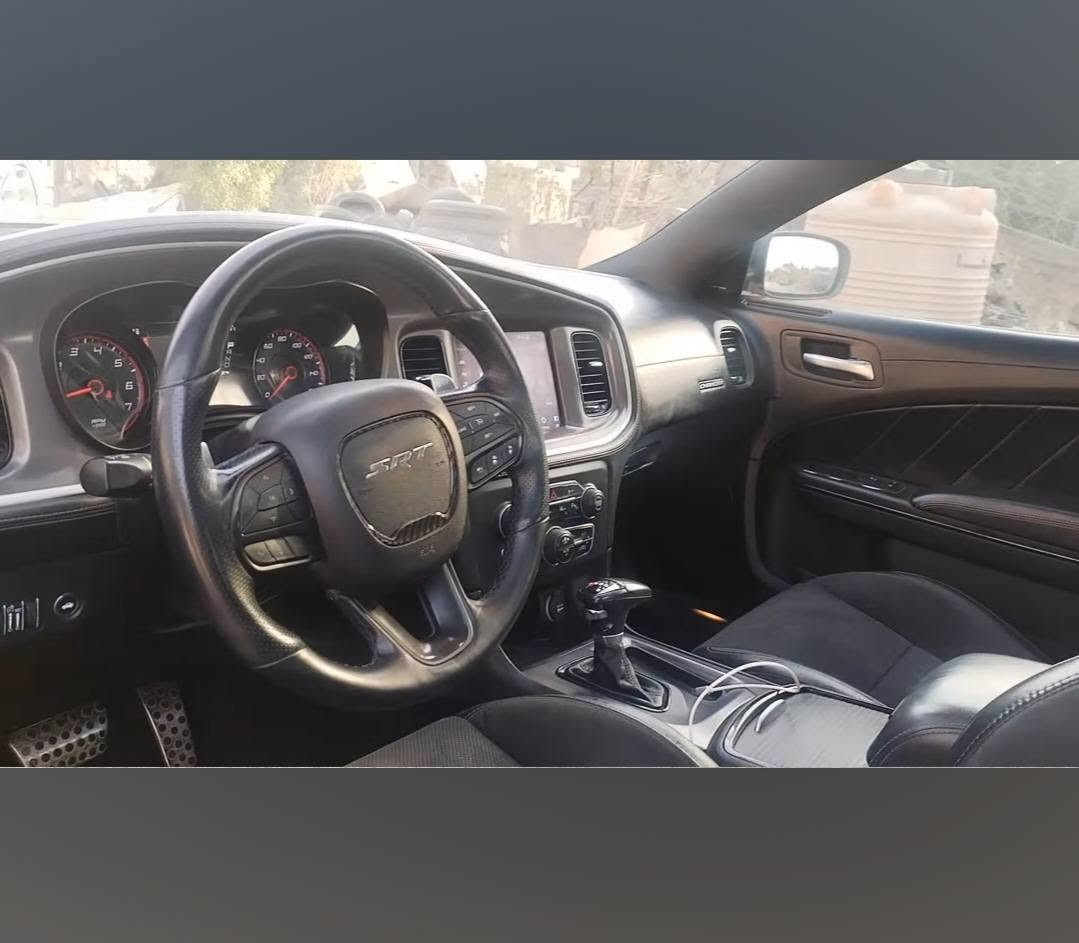 جارجر 2021 اصل فوول واحد علئ واحدسوبر تراك
ارتي RTماكس🚀🚀 رقم بغداد بااسمي رقم جديد سنوية 28 هزة جديدة تحويل ثاني يوم السعر 200مع المجال 
 فتحة
حساسات خلفية 
رادار امامي 
رادار جانبي 
مري يهيترات +نقطة عمياه 
ويل بوليسي 
كشنات حظن جلد وكنتارة 
حار بارد كهرباه 
الكشتات الخلفية يهيترات 
استيرن كهرباه+هيتر
 شاشة كار بلي كبيرة 
خزن ميموري 
تحديد مسار 
وبقية المواصفات 
كير محرك جديد ماشي 72ميل 
حادث سيارة بنيد وجملغ بي بارد تعديل 
ودور الجملغ الخلفي خلف السائق ربع صبغ  فوك هلال الجملغ 
***********
