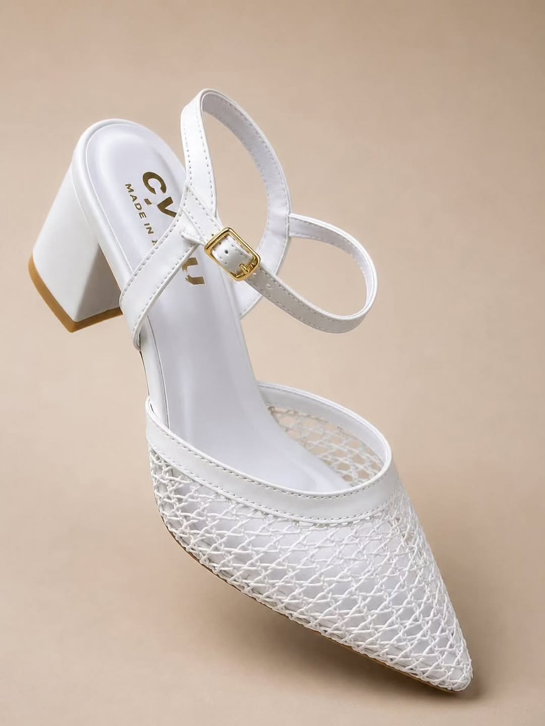 كعب طبي ارتفاع 5cm الأكثر راحة 
Size 37 38 39 40 41
للحجز مراسلة الصفحة أو *********** 
يوجد خدمة توصيل لجميع المحافظات
