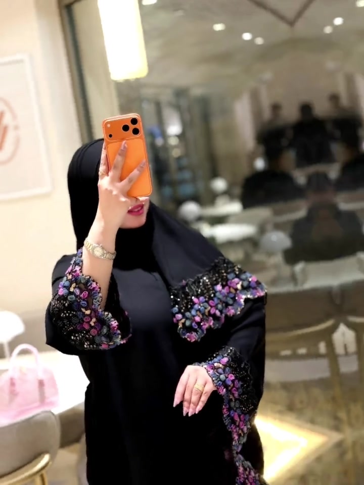 أزياء الاميرات
تم وصول العباية الترند السواد فحم والشغل جك يدوي توفرت باللونين الترطيز الوردي واللون الأسود وكل هذا المجال يعرض خاص 
للاستفسار واتساب/ *********** 
العنوان/ الامين الثانية شارع الأرامل مقابيل مدرسة النزاهة الامين مول داخل البناية مجاور المصعد الكهربائية
