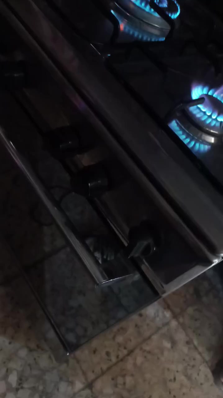 طباخ نوع فريش مصري نضيف جدا 
سعر منااااسب 250 فقط 
*********** متواجد خاص
