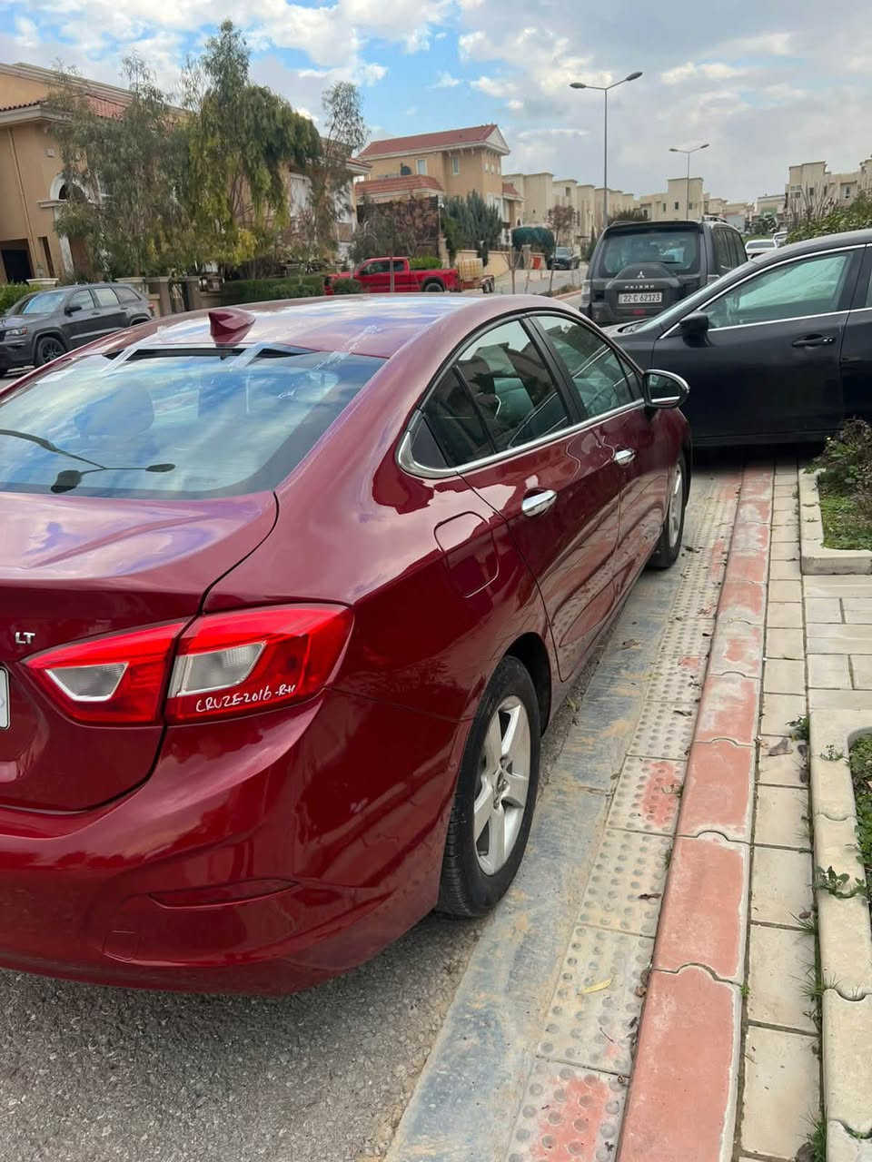 السلام عليكم
للبيع … شيفروليه كروز موديل 2018 فئة Lt محرك 1400 توربو رقم اربيل حادث امريكا موضح بالصور 3 قطع الاماميه و بالعراق صار بيها حادث خلفي چاملغ و قبغ صندوق ، يعني 5 قطع .
السياره جاهزه و كامله ، السعر $75 
***********

