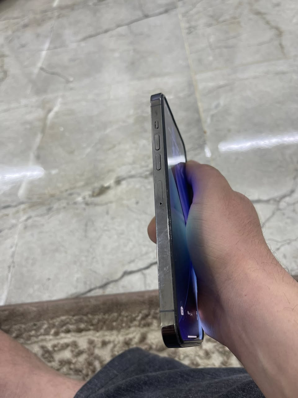 السلام عليكم ايفوان 13 برو ماكس بطارية 86 ذكره 256 مكان بغداد *********** سعره 725 الف بيه مجال جهاز برغي مامفتوح
