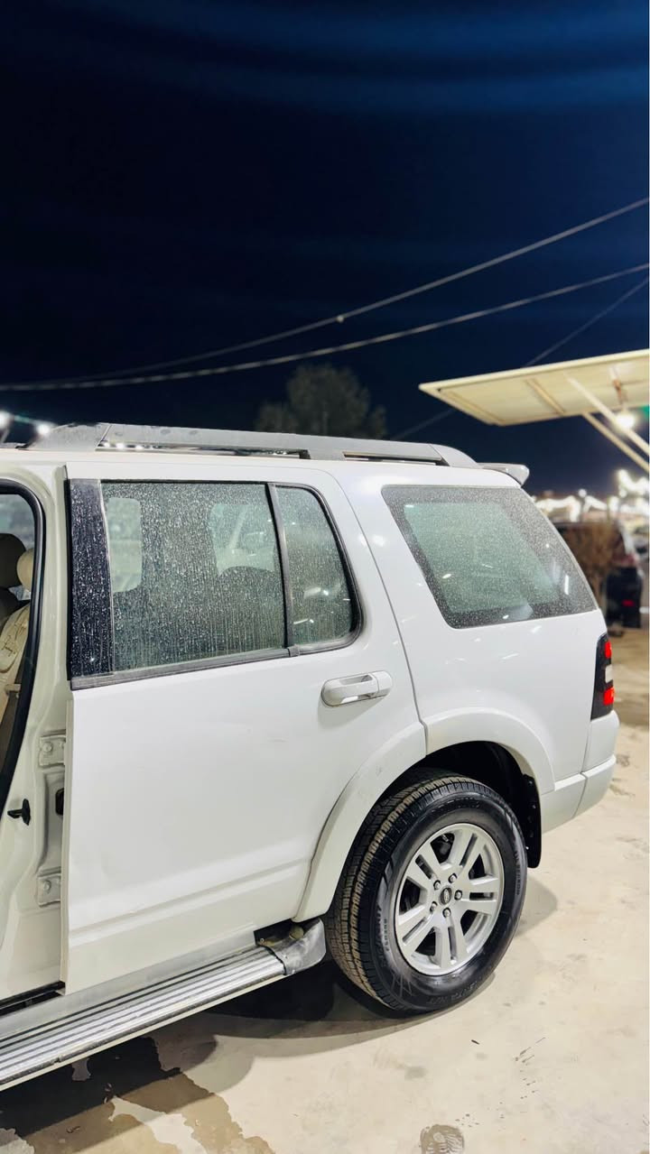 فورد اكسبلور خليجي 
موديل ٢٠٠٧ 
سعر مناسب ( فقط 78$ ) ورقه مجال كلش قليل
عليها مليون غرامه بعد معامله تنزل من سعر 
٥ راكب سياره 
***********
***********

كير مكينه صدر حداديه كل شرط 
نقص ربع دينار مابيها تراي بصره سياره 

سبغ بس بنيت بيها بدون ارباك بشرط 
سياره حلوه ماشاءالله و سعرها مناسب 

سياره رقم اربيل شرط تحويل و وكاله نفس اليوم 

مكانها اربيل أربيل, العراق
