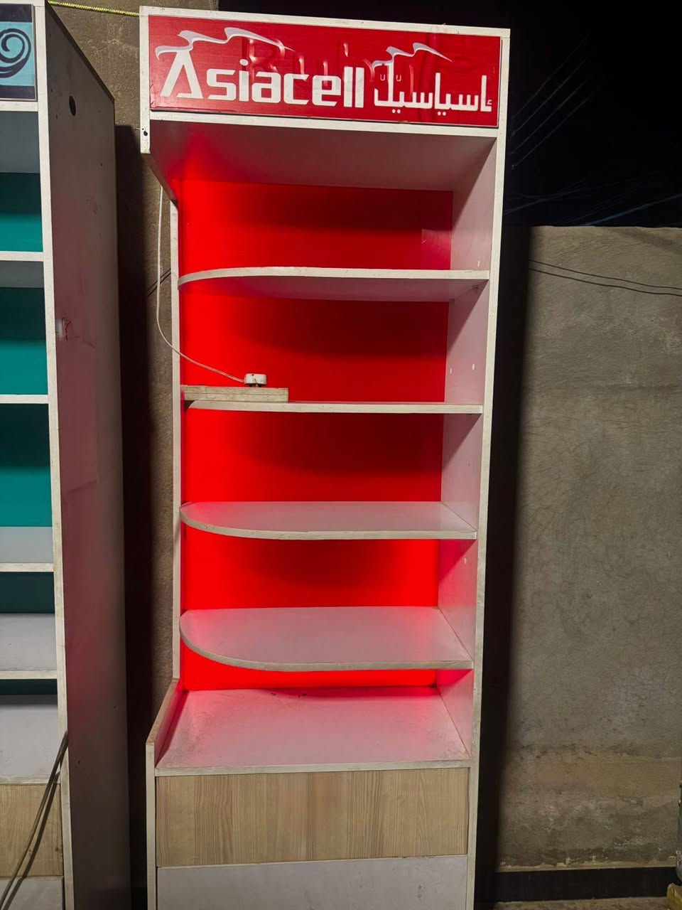 رفوف السعر 170 مكان ابودشير ***********
