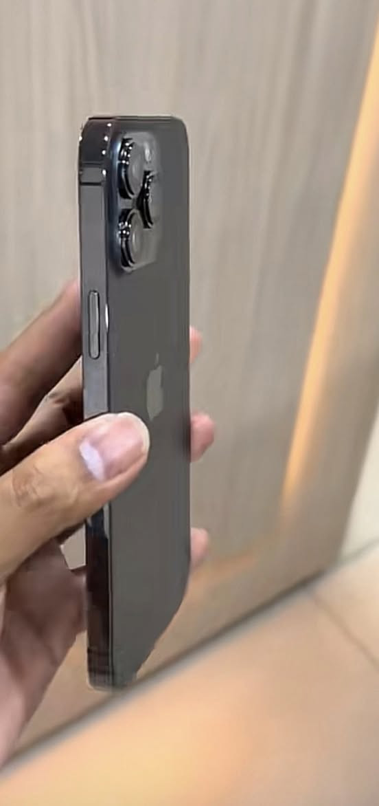 ايفون 13برو ماكس
بطاريه/75
نموذج/M
شرق اوسط
ذاكره/256
كلشي ما مبدل بيه 
كامره فول شحن فول
ويا كارتون وشاحنه
مراوس بي ايفون شعندك نزل  
اذا13عادي ارواس


**إذا كنت صاحب هذا الإعلان وتريد حذفه لأي سبب، رجاءا أرسل رسالة إلى الدعم الفني**