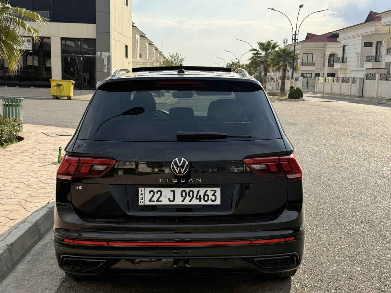 السلام عليكم✅🚘
فولكسواكن تيكوان موديل Se r line blak 2022
مواصفات SE R line Black
السياره 7 راكب مو 5
مكينه 4 سلندر 2.0 توربو صاروخ 
ماشية 40   الف مايل 
فول مواصفات 
بانوراما شاحن وايرلس
تبريد لمس 
حتى دكم السكان هم لمس 
كيج الكتروني 3 اشكال 
داخل جلد اسود  
كراسي كهرباء 
كراسي هيتر
رادارات 360 درجة امامي تفاعلي وجانبي وخلفي وبريك طوارئ امامي خلفي 
وتحديد مسار وكاميرات مراقبة الطريق
مراة وسطية اوتو ديم
حساس امامي خلفي 
شاشة كاربلي واندرويد اوتو وكاميرا 
عتب ضوئيه R واناره محيطيه الوان متغيره 32 لون 
ويل جبير بلاك سبورت
اكيد بصمه وتشغيل عن بعد
ليد زنون امامي وخلفي 
حساس لايت وحساس مطر
السياره كلشي بيها ع وضع الشركه حتى تايرات شركة بعدهن جدد واستخدام السياره كله بالشمال وبنزين كله سوبر ودهن موتل اصلي بالوكاله السيرفس كله بالمواعيد
بجم كبس ممفتوح بيها برغي حادثها جدا بسيط بدون دواخل بدون ايرباك باب سايق صبغ شبر بل جاملغ شبر بل باب خلفى تكمتين شبرين صبغ  دواخل مابى لايت راديتر بلادى حتا دعاميا نفس اللون
وهذا رقم شاصى 3VVCB7AX5NM085029: 

رقم اربيل  باسمي كلشي جديد فحص وهزه ورقم 

مكان السياره اربيل  
السعر ١٦٠  ورقه وماكو هيج نظافة بهالسعر ومكلفتني اكثر بهواي 
رقمي ***********_***********
