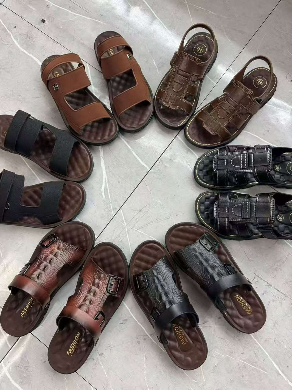 عرض تصفية خاص
 • صنادل رجالية موديل رائج
 • جودة عالية وسعر منافس
 • خامة: جلد مغطّي PVC
 • المقاسات: 40 – 45
 • التعبئة: 80 زوج / كرتون
 • الكمية المتوفرة: 60,000 زوج
السعر: 1.3 دولار للزوج فقط


**إذا كنت صاحب هذا الإعلان وتريد حذفه لأي سبب، رجاءا أرسل رسالة إلى الدعم الفني**