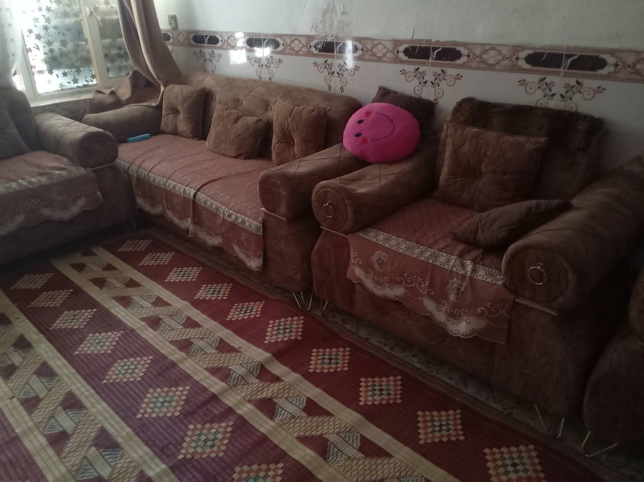 للبيع تخم قنفات عدد 2وكراسي عدد 2 سعره ١٥٠ مكاني بغداد اكميره الاستفسار الاتصال ***********

