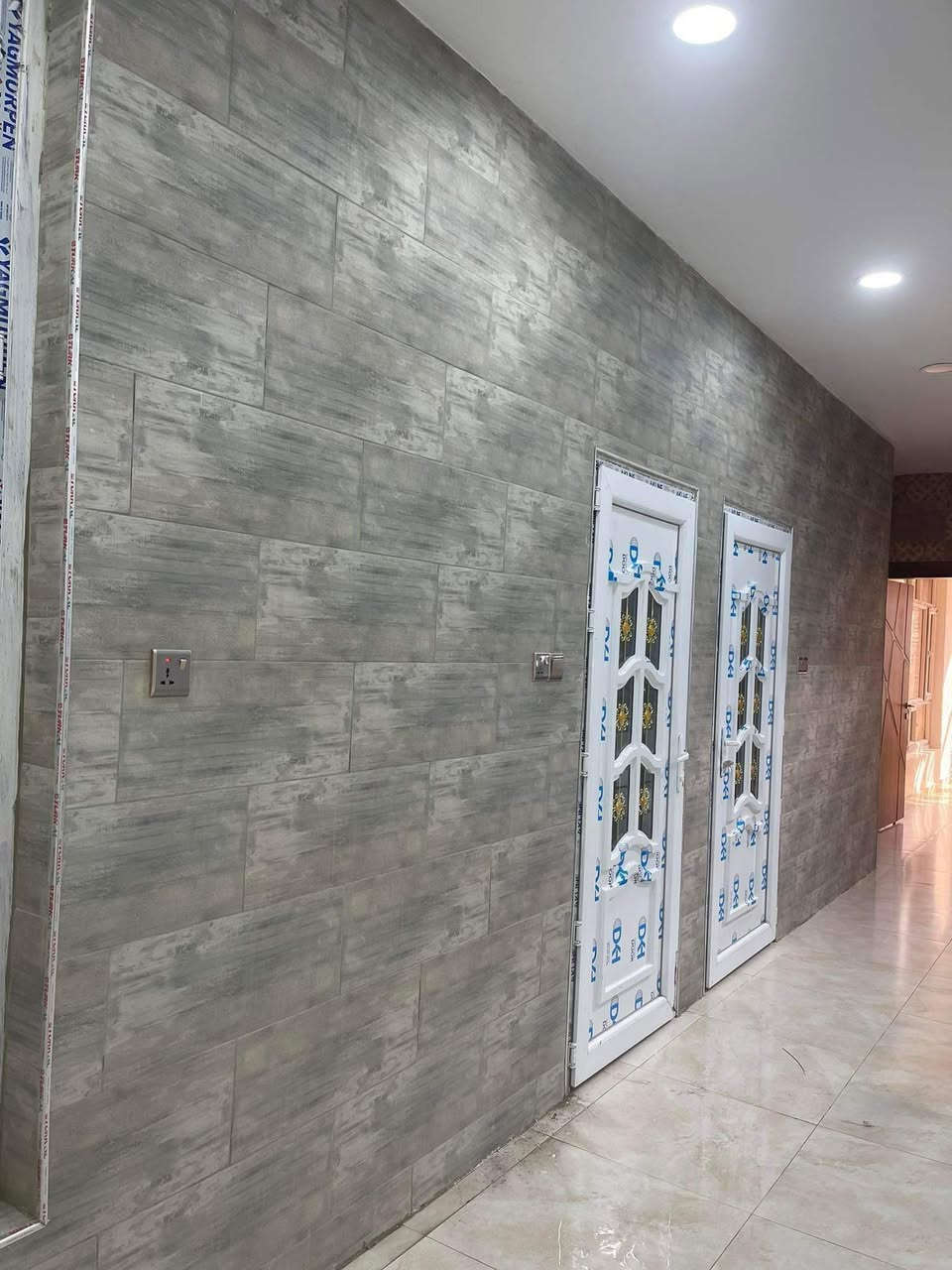 ‎بيت للبيع  100 م بناء جديد نهاية 
2022
السعر ٢٦٠ مليون

‎الواجهة 5 م
‎نزال 20 م
مدخلين للبيت 
‎طابو صرف وليس زراعي 
‎الغزالية الهياكل  العقداء المثلث
‎ثاني فرع عن الشارع العام محلة 446
‎‼️البيت معزول عزل حراري للطابقين بمواد ايطالية

‎‼️ البيت معزول بمواد عزل رطوبة من شركة سيكا البلجيكية 

‎ طابقين كامل 100‎%‎
‎عدا الواجهة تحتاج فقط صبغ
‎3 غرف نوم 
‎غرفة استقبال 
‎غرفة غسيل 
‎حمامات عدد 2 كبير
‎حمام عدد 1 للضيوف 
‎هول داخلي مفتوح كبير 10 متر
‎ ارضية الاستقبال باركيه اسباني
‎البيت بناء درجة فوق الاولى 
‎بورسلين ايطالي ط الارضي بالمادة 
‎بورسلين ايراني ط2 بالمادة 
‎سيراميك مصري +هندي بالمادة 
‎ديكورات جبسن بورد وسقوف ثانوية للاستقبال و الهول والحمامات والمطبخ
‎ابواب صاج خشب درجة اولى 
‎ابواب تركي للطابق الثاني 
‎ديكورات و ورق حائط الماني 
‎منظومة تقطير سبالت
‎منظومة كاميرات
‎منظومة كهرباء ATS
‎منظومة ستلايت
‎منظومة ماء 3 خطوط
‎منظومة نفط دفن 
‎‼️كل الخلاطات و انابيب الماء و تشطيبات الصحيات ماركة كروهي الالماني 
‎‼️كل كابلات الكهرباء و التشطيبات ماركة ABB الالماني و Nextlite ضمان 25 سنة حقيقي 
‎الموقع:الهياكل قرب اسواق اميره
‎رابع فرع من خدمي الاسواق 
‎ (منطقه مبلطه وكاملة الخدمات)

‎ الاتصال ***********
