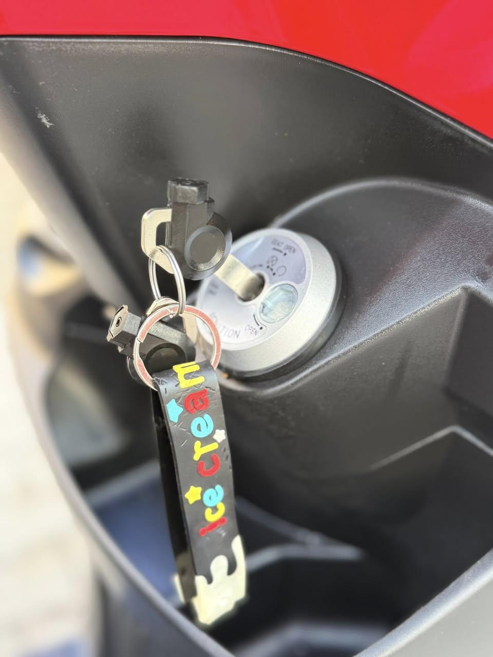 بوليسي فحل اول باب اصلي
نوع شركه ZKH دراجه كارتون 

ماشالله موجود بل معرض 

رقم موبايل *********** 

***********
