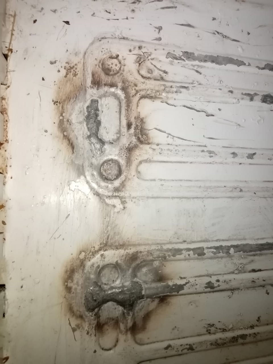 صيانه موقعيه متنقله
تصليح ثلاجه مثقوبه(ليك) اثناء عمليه ازلة الثلج والتنظيف
احمد ابوعباس/الرفاعي ***********
***********
