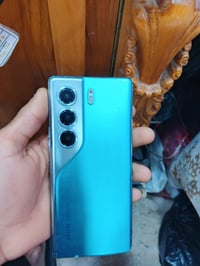 تكنو كامون 40برو 5G جهاز نضيف كامل ملحقات بس وكع عندي وشاشه صاربيه خط ...