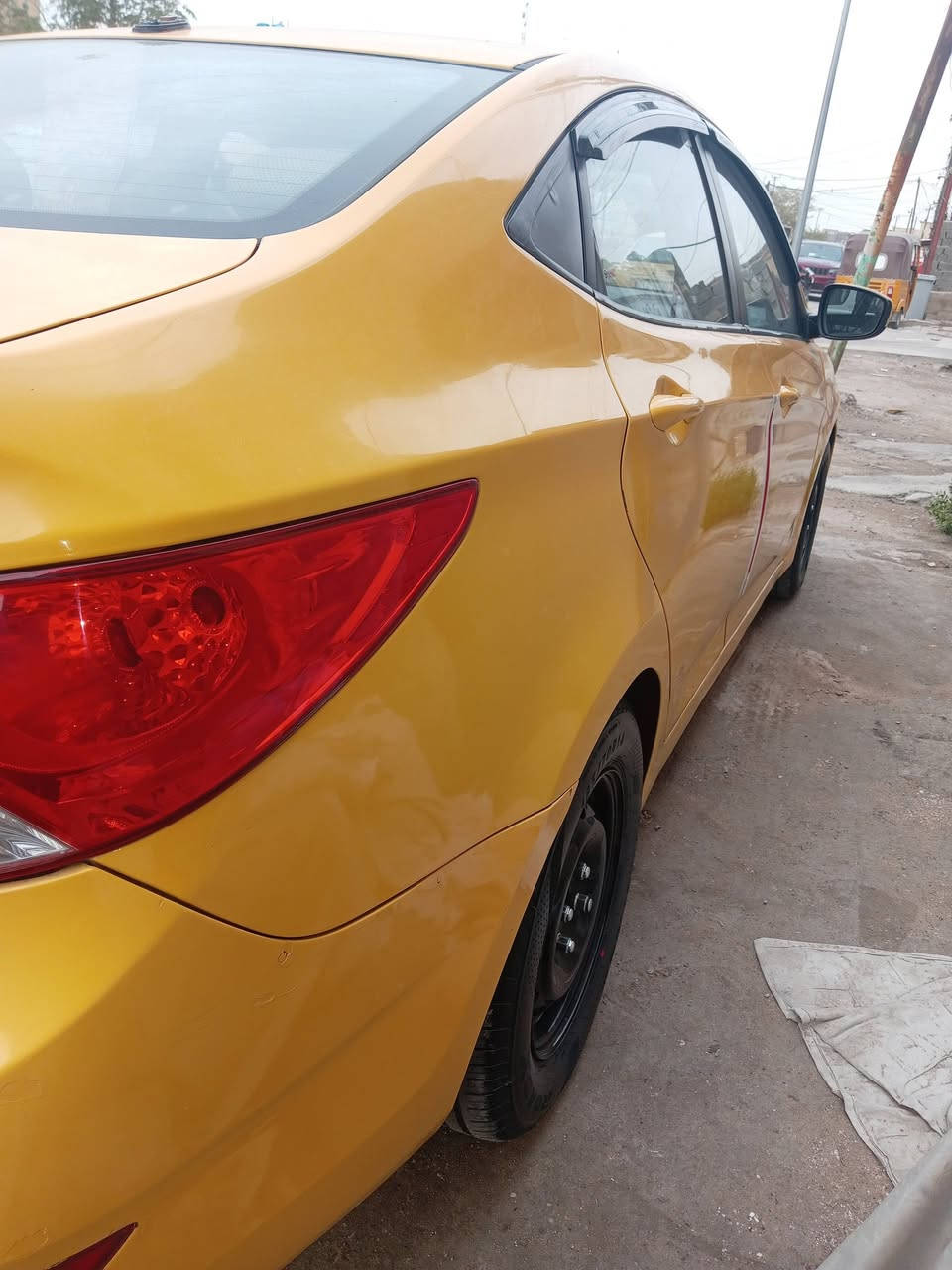 سلام عليكم اكسنت مديل ٢٠١٣ أمريكي بس دعميه تخم
تاير صاله سبوع جديد  غرامه مصفره هيه مصفره سنويه جديده ما نافذه مكان حي ور كهربيات كله شغاره  ***********
