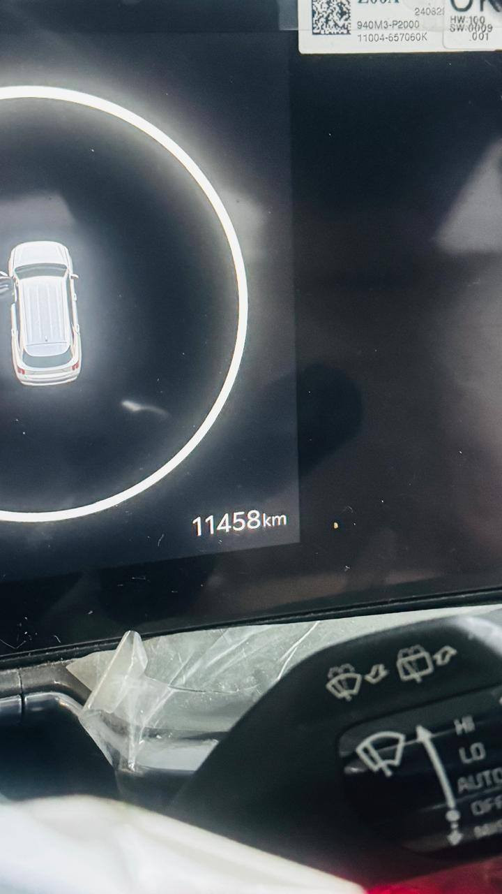 السلام عليكم
سورنتو2025.    
كفاله عامه ماشية 11 الف 
          المواصفات
شاشة  متغيرة 
  6 سلندر
أربعة أوضاع قيادة
‏بانوراما
شحن لاسلكي
بردات خلفية
حساس مطر 
مري اوتو دم
بصمة وتشغيل عن بعد 
مثبت سرعة 
كراسي كهرباء
جنطة كهرباء
هندبريك بصمة
درايف مود 
اوتو هولد 
مساعد انحدار 
مانع انزلاق 
كير ماوس
مثبت سرعه 
كراسي كهرباء
7 راكب
3 قطع تبريد
انارة محيطة ليزرية متغيرة 
لايت عالي ناصي زنون 
لد ليزري نهاري 
بك لايت ليزري 
حساسات امامي خلفي 
حساسات أطار
كامرة دوارة 
شاشة تخدم نظام 
4 كاميرات فول عده فور ويل 
رقم اربيل شرط تحويل مباشرة سنويه هزه جديد 
370 ورقه 
اي استفسار 
***********
مكان بغداد البياع
