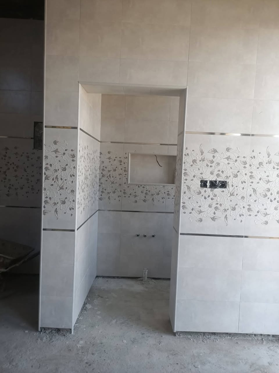 ***********
ابو ملاك خلفه سيراميك وبورسلين لوح 120 بي 60 جدران وارضيه اسعار مناسبه ونلتزم بالمواعيد مقيم ببغداد
