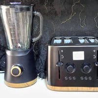 ماركات عالمية • مضمون