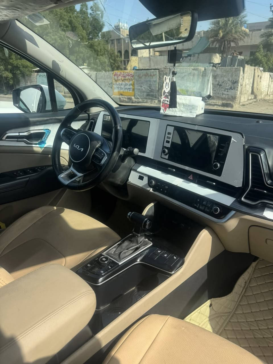 السلام عليكم  سبورتج  خليجي موديل 2025 رقم بغداد فول مواصفات عدة البنراما مكاني بغداد الحبيبية  السيارة كفاله عامة ماشيه 12 الف  السعر 238
***********
